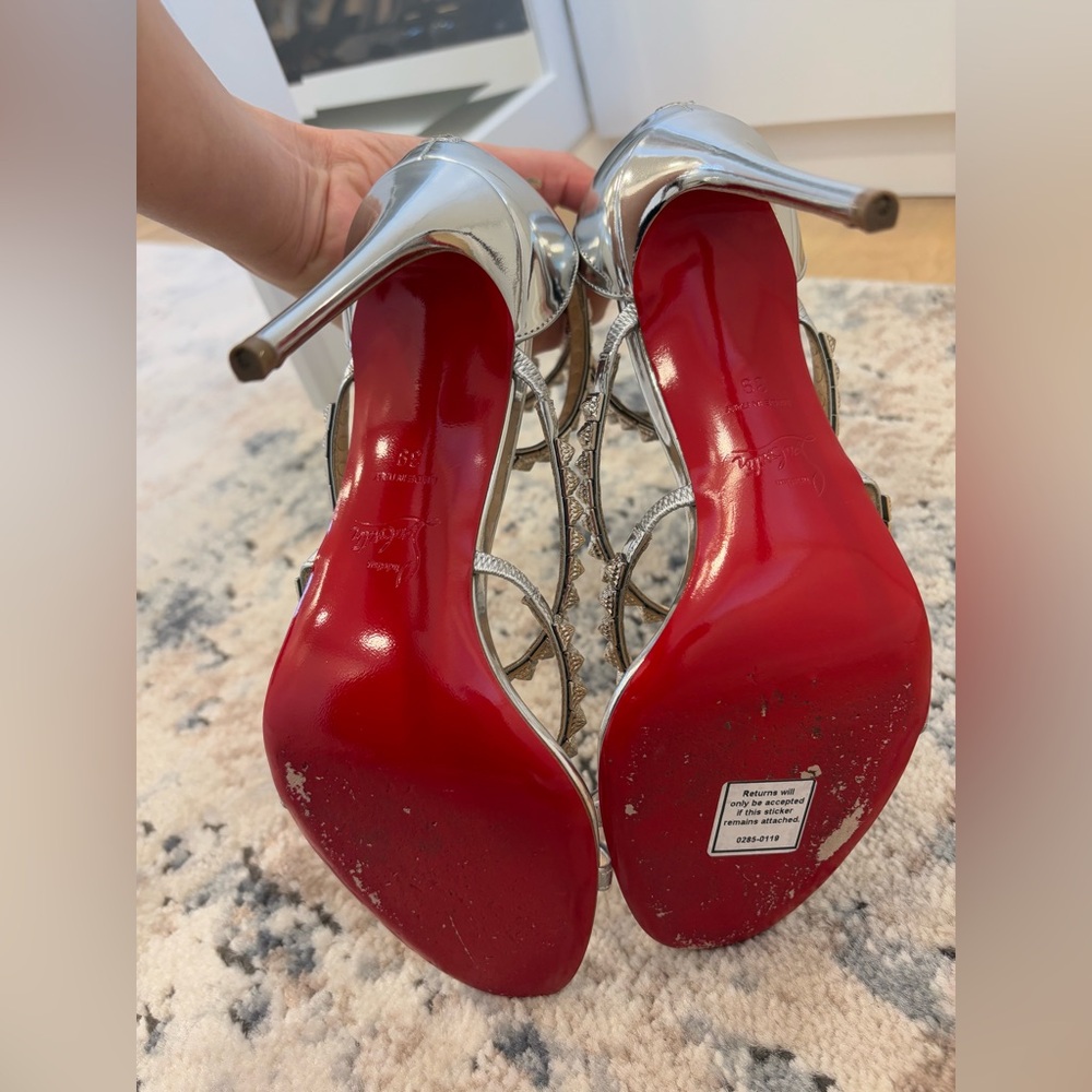 Christian Louboutin size 39 or 9 - Picture 9 of 12